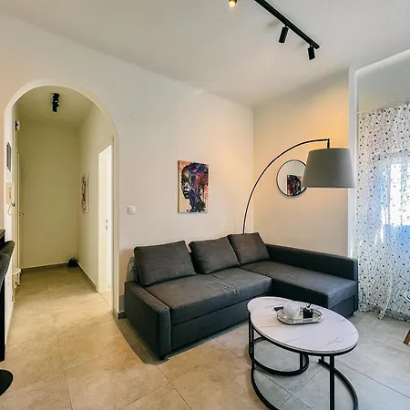 Homevision - Minimal, Quiet And Central Apartmán