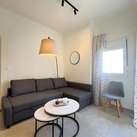 Homevision - Minimal, Quiet And Central Thessaloniki