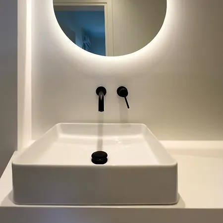 Homevision - Minimal, Quiet And Central * Thessaloniki