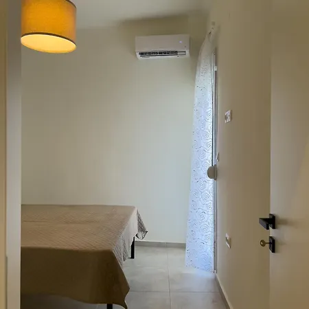 Homevision - Minimal, Quiet And Central
