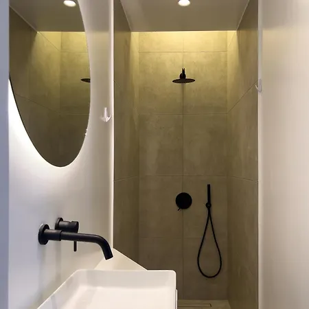 Homevision - Minimal, Quiet And Central Apartment *